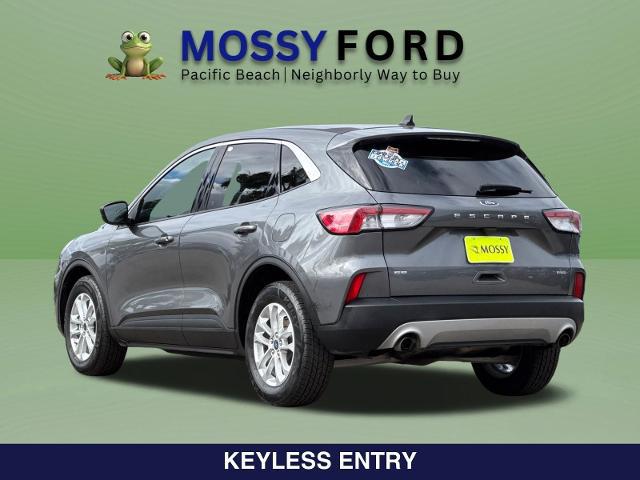 2022 Ford Escape SE Hybrid