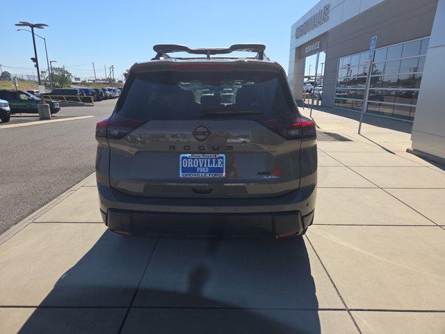 2025 Nissan Rogue Rock Creek