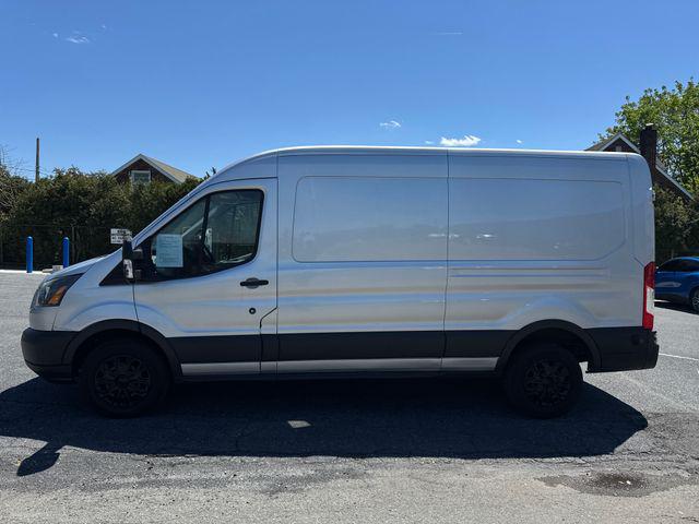 2015 Ford Transit 148 WB Medium Roof Cargo