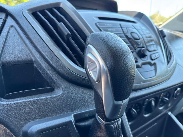 2015 Ford Transit 148 WB Medium Roof Cargo