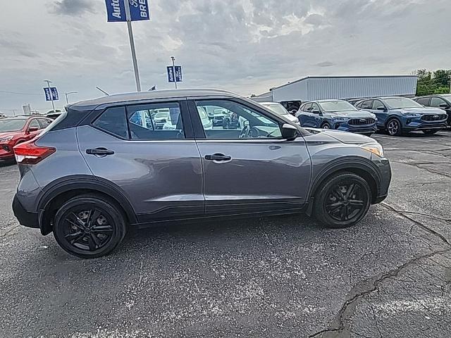 2019 Nissan Kicks S