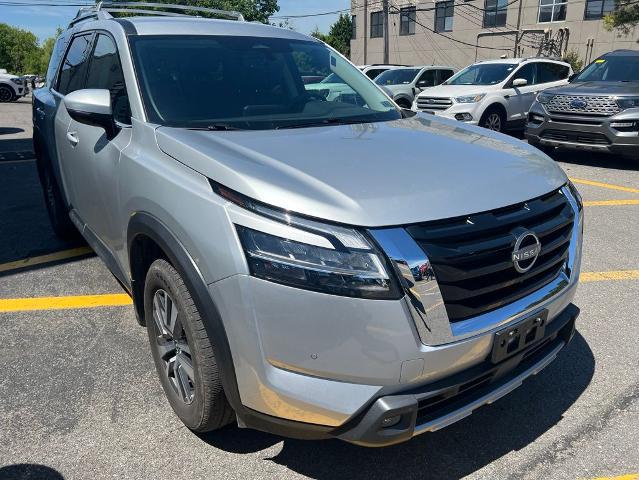 2023 Nissan Pathfinder SL 4WD