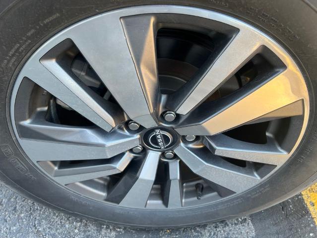 2023 Nissan Pathfinder SL 4WD
