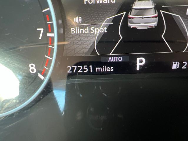 2023 Nissan Pathfinder SL 4WD