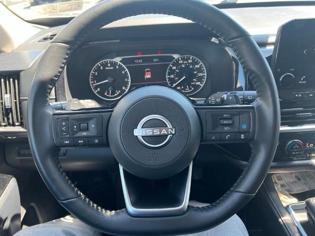 2023 Nissan Pathfinder SL 4WD