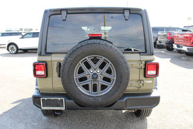 2025 Jeep Wrangler 4-Door Summit 4x4