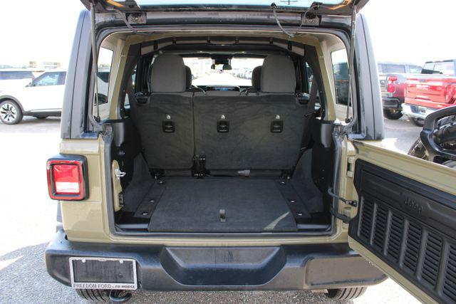 2025 Jeep Wrangler 4-Door Summit 4x4