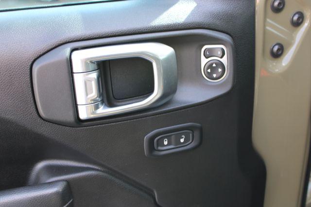 2025 Jeep Wrangler 4-Door Summit 4x4