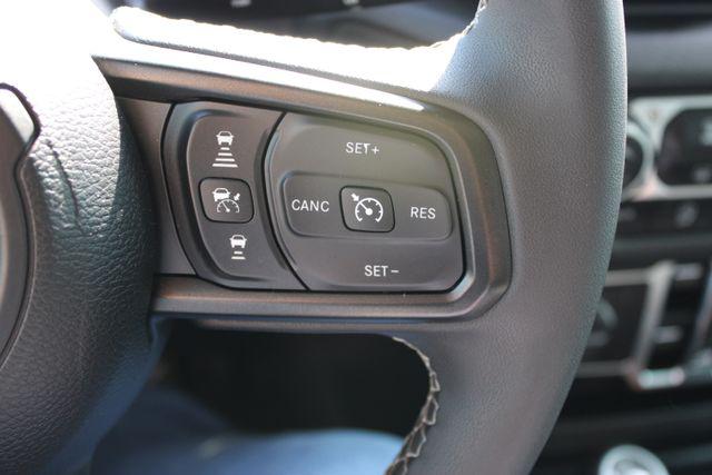 2025 Jeep Wrangler 4-Door Summit 4x4