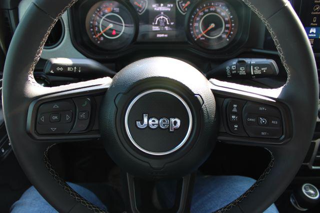 2025 Jeep Wrangler 4-Door Summit 4x4