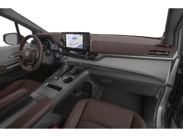 2025 Toyota Sienna Platinum