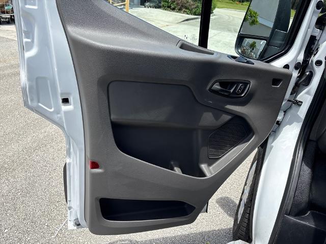 2025 Ford Transit Cargo Van Base