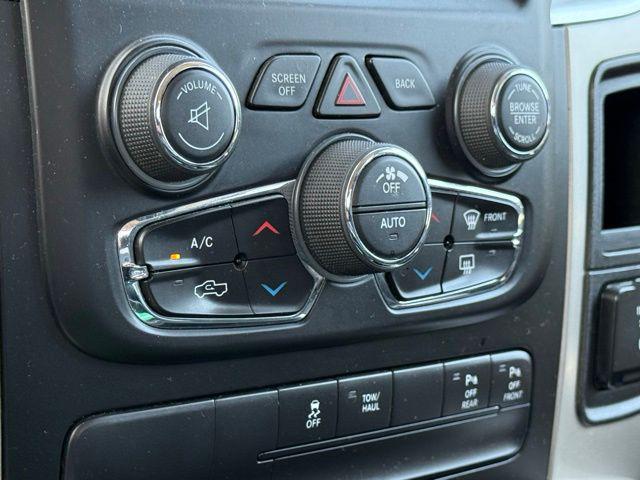 2017 Ram 1500 Lone Star Silver Crew Cab 4x2 5'7" Box
