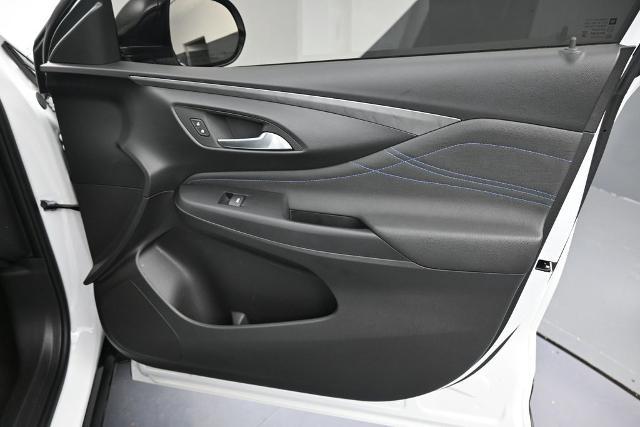 2024 Buick NV Sport Touring FWD