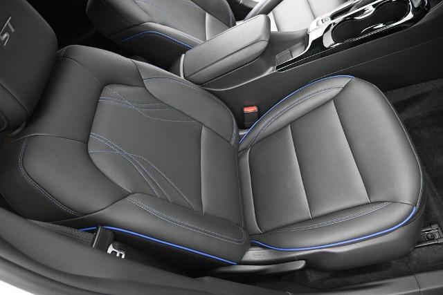 2024 Buick NV Sport Touring FWD