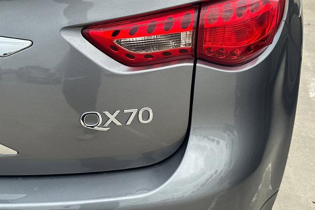 2016 INFINITI QX70 Base