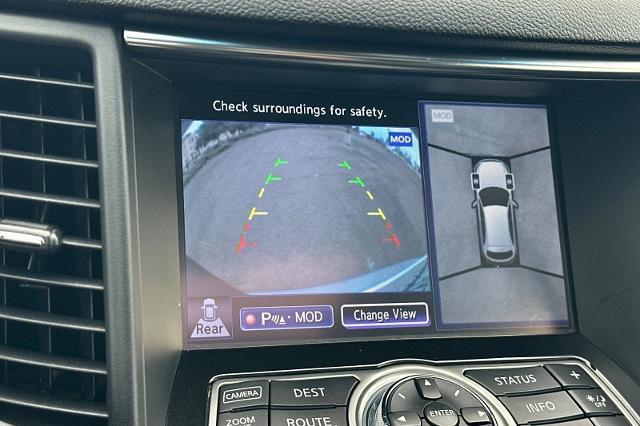 2016 INFINITI QX70 Base