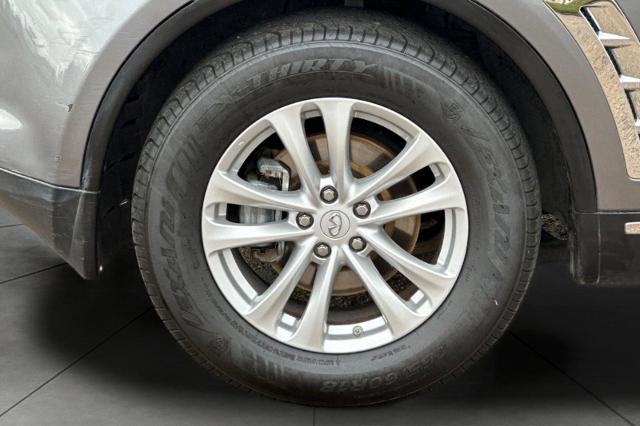 2016 INFINITI QX70 Base