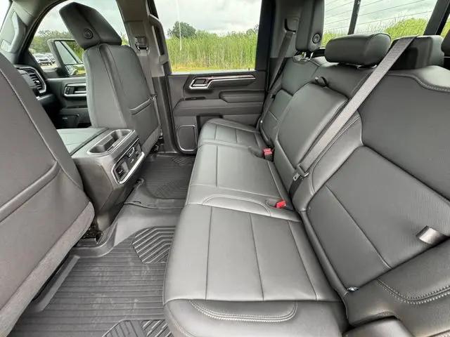 2025 Chevrolet Silverado 2500HD 4WD Crew Cab Standard Bed LTZ