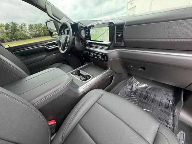 2025 Chevrolet Silverado 2500HD 4WD Crew Cab Standard Bed LTZ