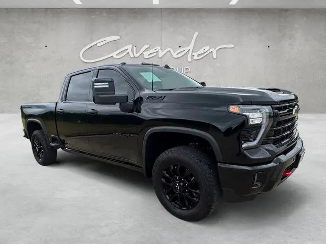 2025 Chevrolet Silverado 2500HD 4WD Crew Cab Standard Bed LTZ