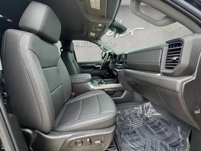 2025 Chevrolet Silverado 2500HD 4WD Crew Cab Standard Bed LTZ
