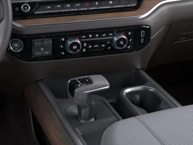 2026 GMC Sierra 1500 Crew Cab, Short Bed, SLT, RWD