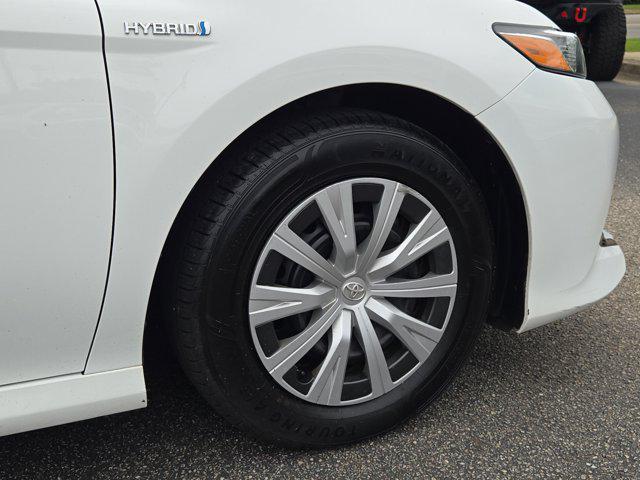 2020 Toyota Camry LE Hybrid