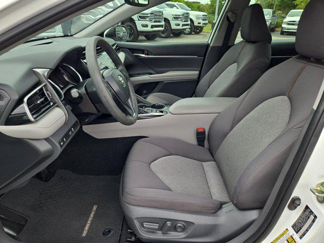 2020 Toyota Camry LE Hybrid