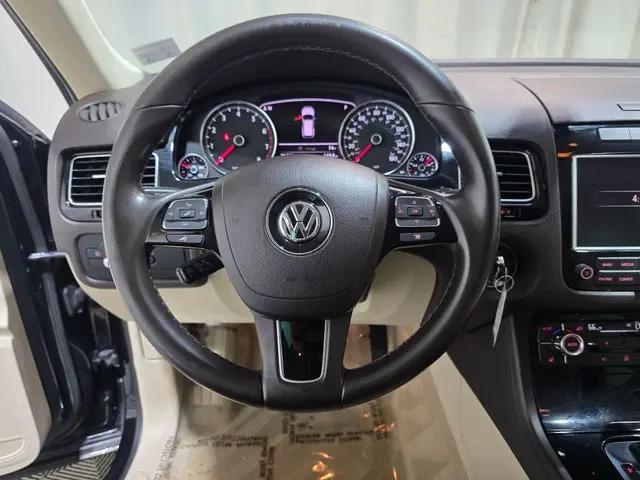 2011 Volkswagen Touareg VR6 Sport