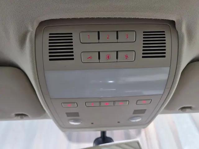 2011 Volkswagen Touareg VR6 Sport