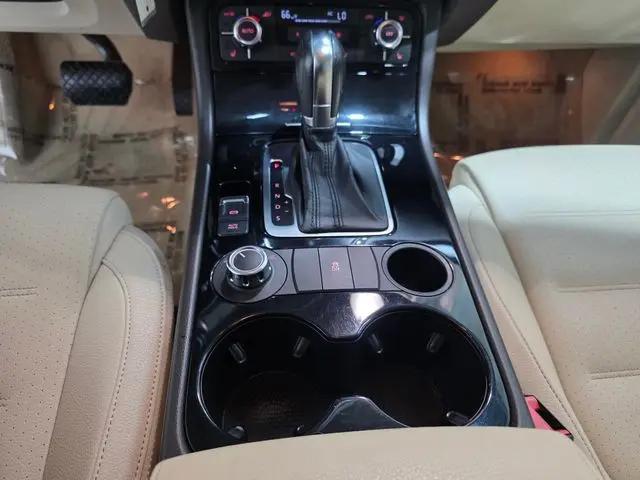 2011 Volkswagen Touareg VR6 Sport
