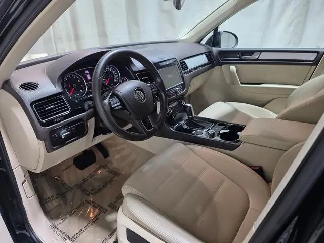 2011 Volkswagen Touareg VR6 Sport