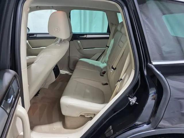 2011 Volkswagen Touareg VR6 Sport