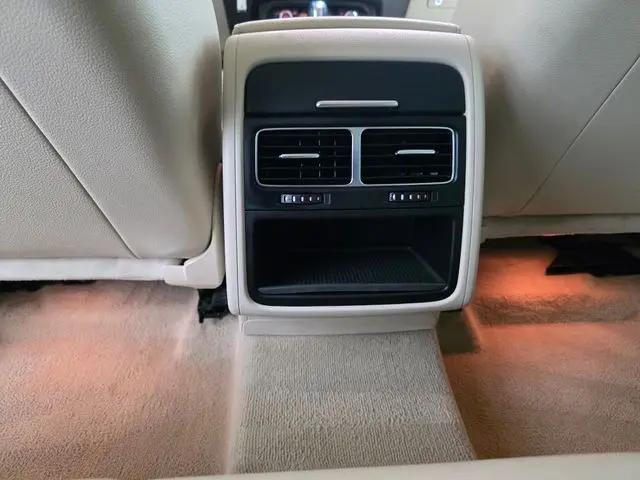 2011 Volkswagen Touareg VR6 Sport