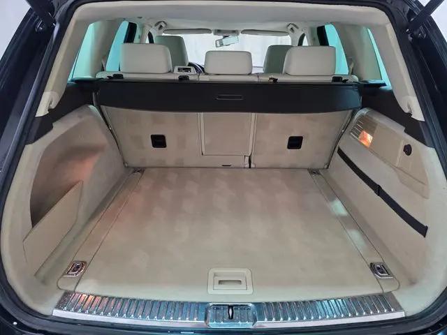 2011 Volkswagen Touareg VR6 Sport