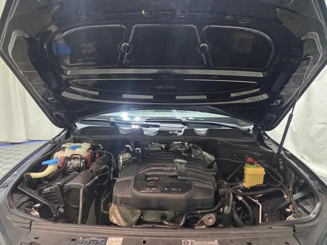 2011 Volkswagen Touareg VR6 Sport