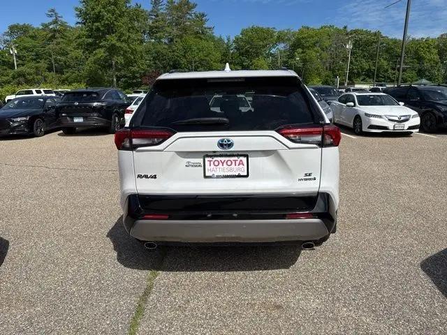 2024 Toyota RAV4 Hybrid SE