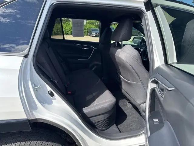 2024 Toyota RAV4 Hybrid SE