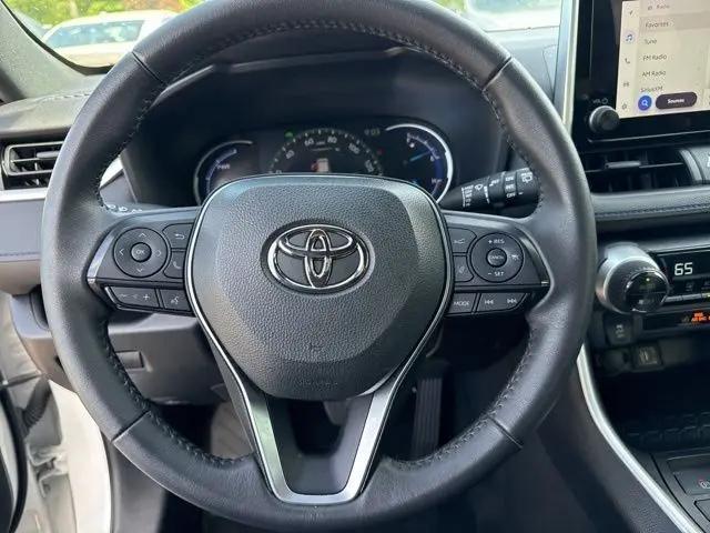 2024 Toyota RAV4 Hybrid SE