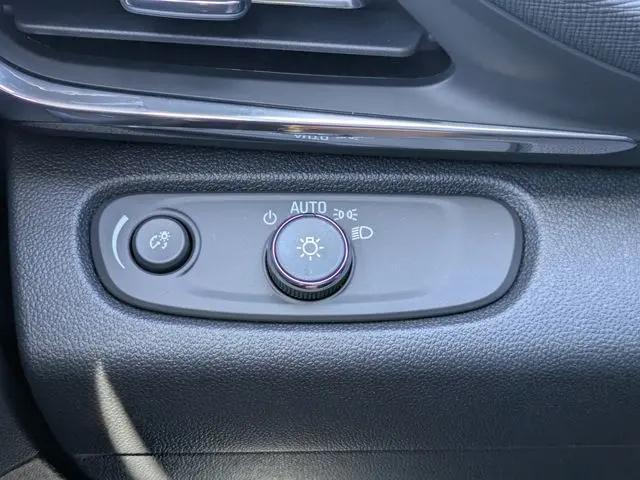 2026 Buick NV Preferred FWD
