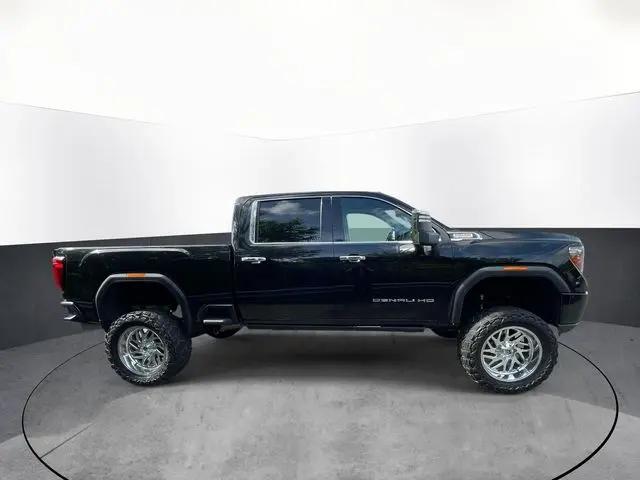 2020 GMC Sierra 2500HD 4WD Crew Cab Standard Bed Denali