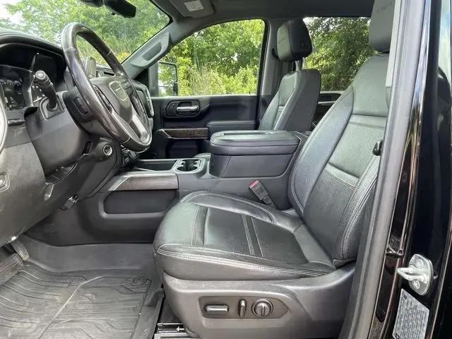 2020 GMC Sierra 2500HD 4WD Crew Cab Standard Bed Denali