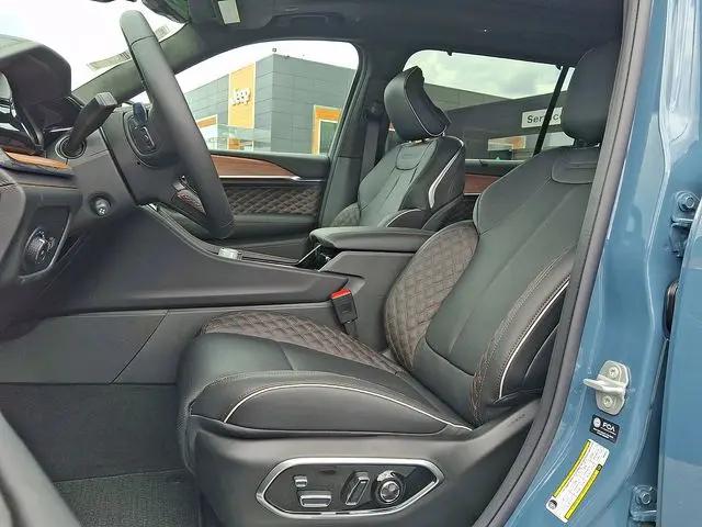 2026 Jeep Grand Cherokee L Summit 4x4