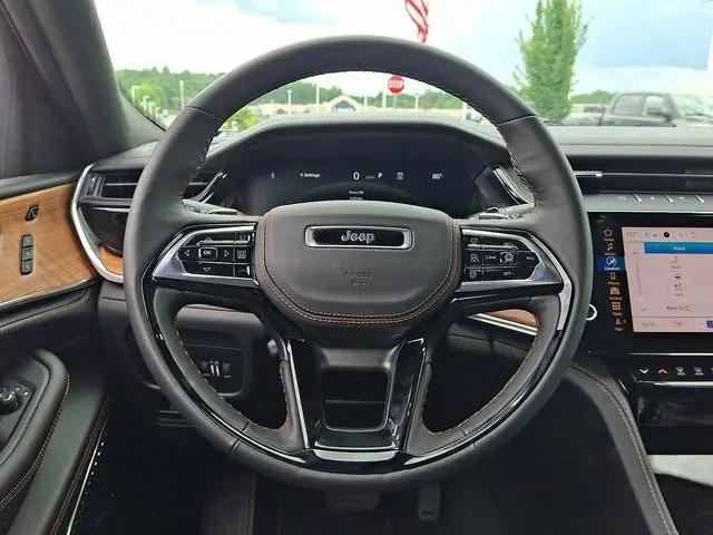 2026 Jeep Grand Cherokee L Summit 4x4