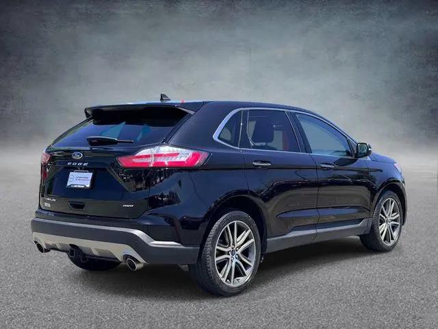 2022 Ford Edge Titanium