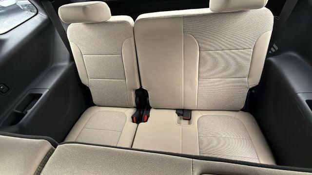 2023 Chevrolet Traverse FWD LS
