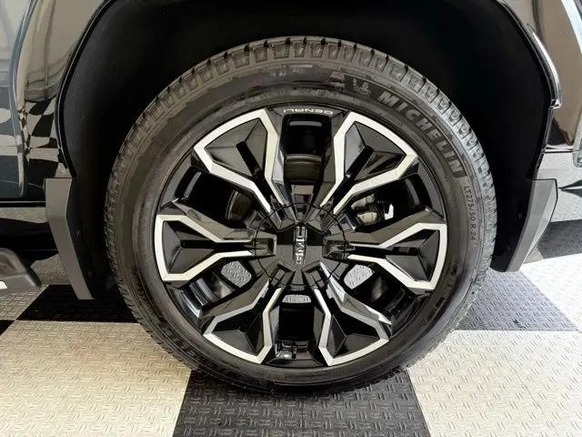 2025 GMC Sierra Max Range Denali