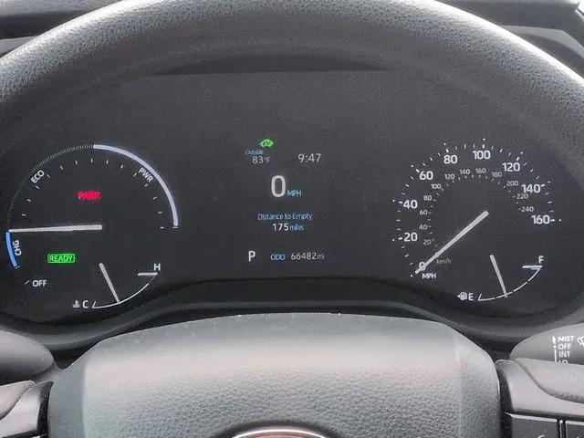 2024 Toyota Sienna LE