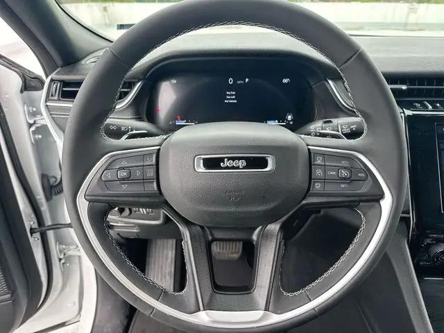2024 Jeep Grand Cherokee Laredo X 4x4